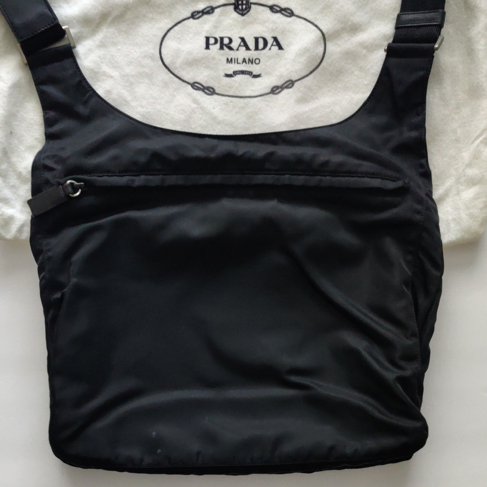 Prada Black Nylon Messenger Bag - Authentic - Picture 4 of 7